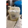 Image 4 : 2 BAGG OF FLOOR DRY ABSORBANT AND PARTIAL JUG OF DEGREASER