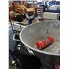 Image 2 : LARGE METAL WASH BIN WITH HANDLES
