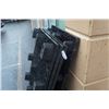 Image 2 : 4 PLASTIC 4 WAY PALLETS