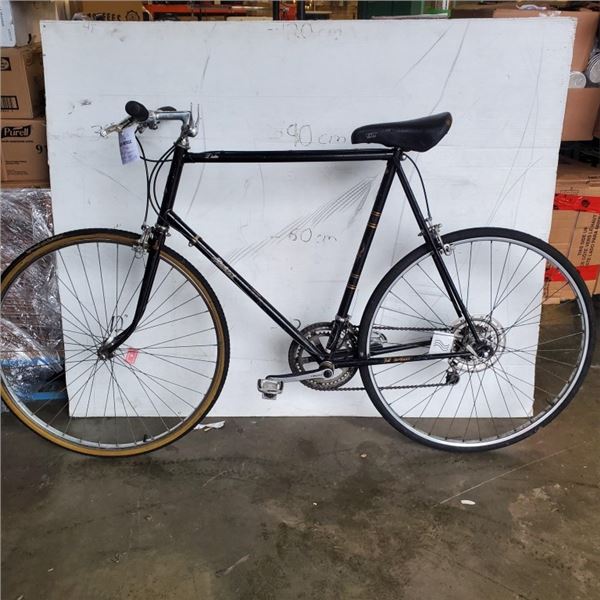 Black raleigh bike