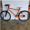Image 1 : Orange peugeot bike