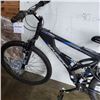 Image 4 : Black hyper bike