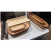 Image 2 : LOT OF CARVED WOOD TRAYS, BOAT TRAYS