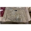 Image 2 : NEW INTERNATIONAL DENIM AND ID WEAR SHIRTS - 2 EACH, SIZE XXL