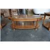 Image 2 : 3 PIECE OAK COFFE TABLE SET WITH GLASS INSERT COFFEE TABLE AND 2 ENDTABLES