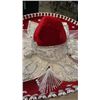 Image 8 : 2 SOMBREROS - 2 FOOT DIAMETER