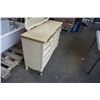 Image 2 : 6 DRAWER SEARS BONNET DRESSER WITH MIRROR AND NIGHTSTAND