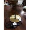 Image 3 : GLASS SHADE TABLE LAMP