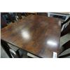 Image 3 : MODERN DINING TABLE WITH 4 CHAIRS