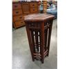 Image 1 : 2 HEXAGON PLANTER STANDS
