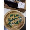 Image 3 : 2 STONE VASES, CARNIVAL GLASS BOWL AND DISH, DECORATIVE PLATTERS AND KETTLE