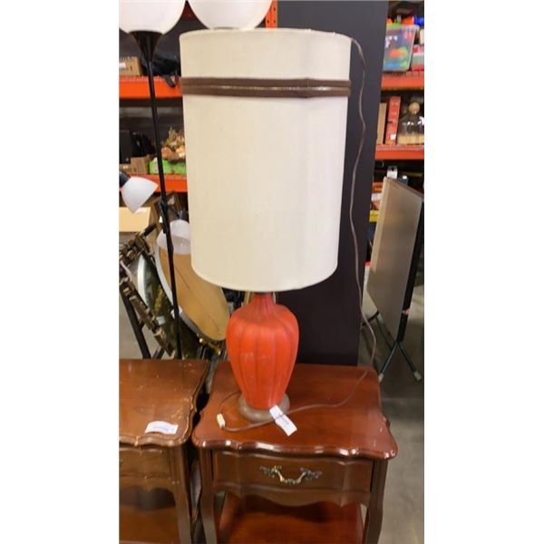 MID CENTURY POTTERY TABLE LAMP