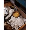 Image 8 : 3 BOXES OF KITCHEN ITEMS, TABLE CLOTHS AND ESTATE GOODS