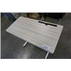 Image 2 : WHITE ROLLING DESK