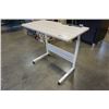 Image 3 : WHITE ROLLING DESK