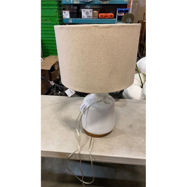 MID CENTURY CERAMIC TABLE LAMP