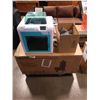 Image 1 : ANYCUBIC 3D PRINTER AND BOX OF FILAMENT