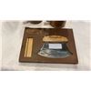 Image 2 : ALASKA ULU KNIFE SET AND MCM CERAMIC MUGS
