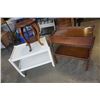 Image 1 : 3 ENDTABLES - ONE SMALL ROUND