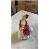 Image 1 : ROYAL DOULTON LADY FIGURE HN1392 Paisley Shawl HAND PAINTED BONE CHINA CA1930-1949