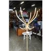 Image 2 : METAL COAT TREE
