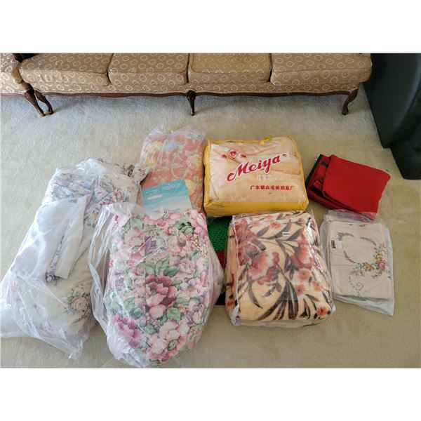 Blankets - Sheets - Duvets