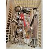 Image 5 : Assorted Utensils