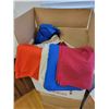 Image 5 : 12 Boxes Of Linen Assorted Colors