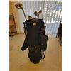 Image 1 : Golf Bag & 6 Clubs - Golf Magazines
