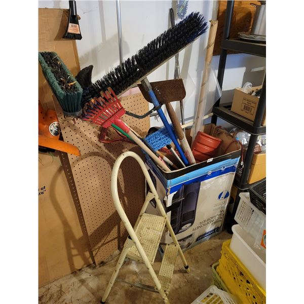 Brooms - Rakes - Shovels - Step Ladder