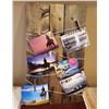 Image 1 : Western Clothesline Picture Holder