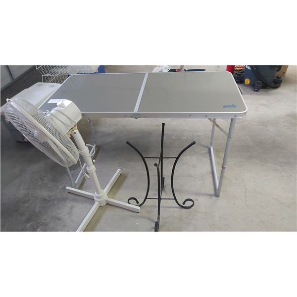Card table and Fan B