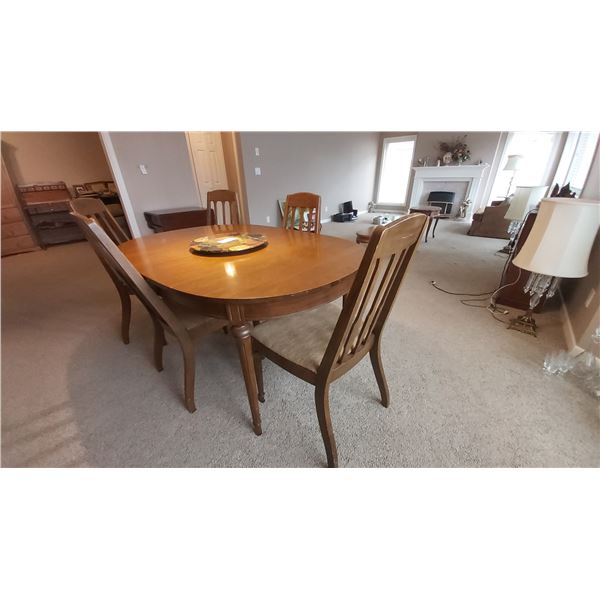 Dining Table and Chairs C