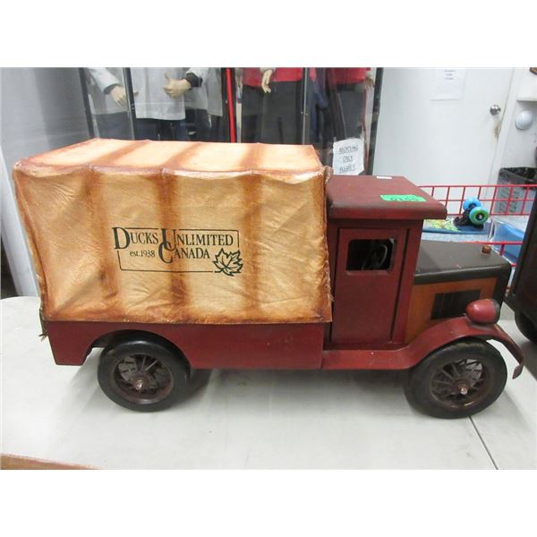 Large Ducks Unlimited Wood Truck Model