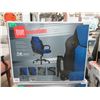 Image 1 : True Innovations Black and Blue Task Chair