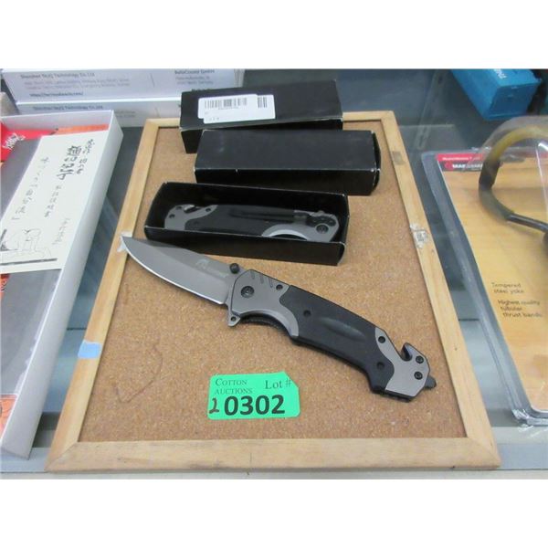 2 New Folding Knives with 3.5" Blades