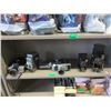 Image 1 : 5 Assorted Vintage Movie Cameras & Cameras