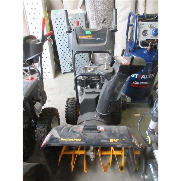 Poulan Pro Gas Snow Blower - Store Return