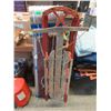 Image 1 : 1 Wood Sled & 1 Metal Toboggan