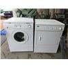 Image 1 : White Frigidaire Laundry Pair