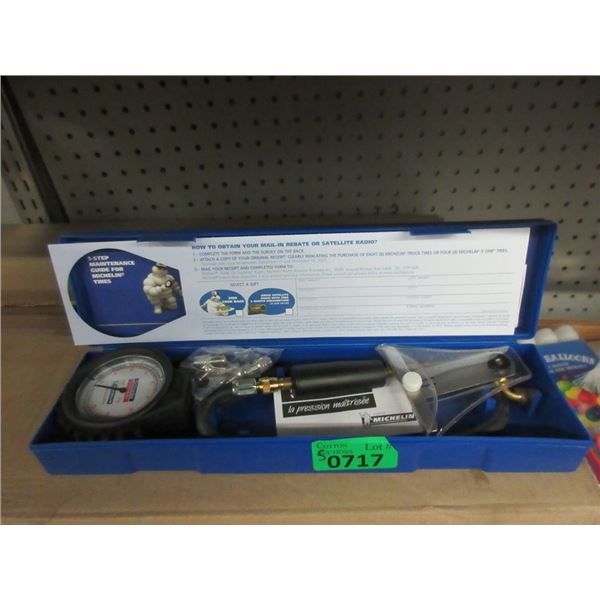 4 New Schrader Tire Pressure Gauges