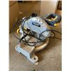 Image 1 : compound Miter saw