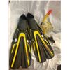 Image 1 : Mask, snorkel and flippers