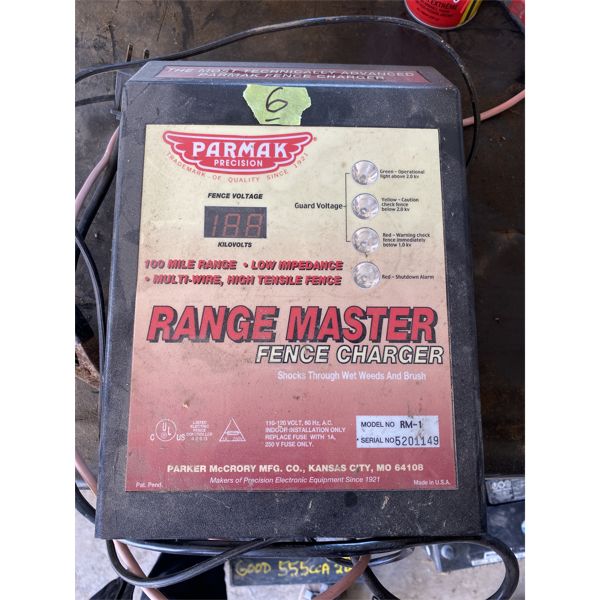 PARMAK RM - 1 ELECTRIC FENCER