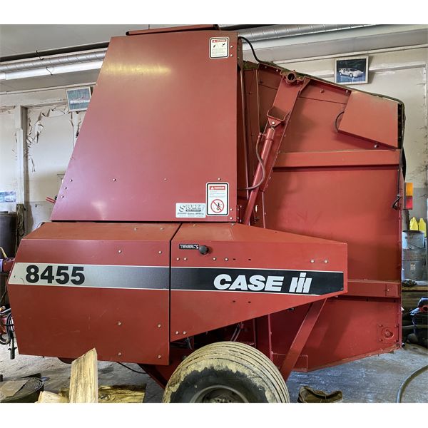 CASE IH 8455 ROUND BALER