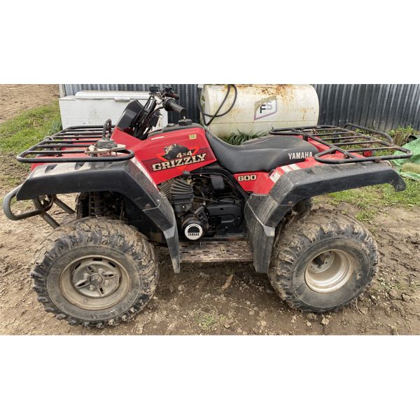 '98 YAMAHA GRIZZLY 600 4X4 - 7639 KMS - RUNS WELL