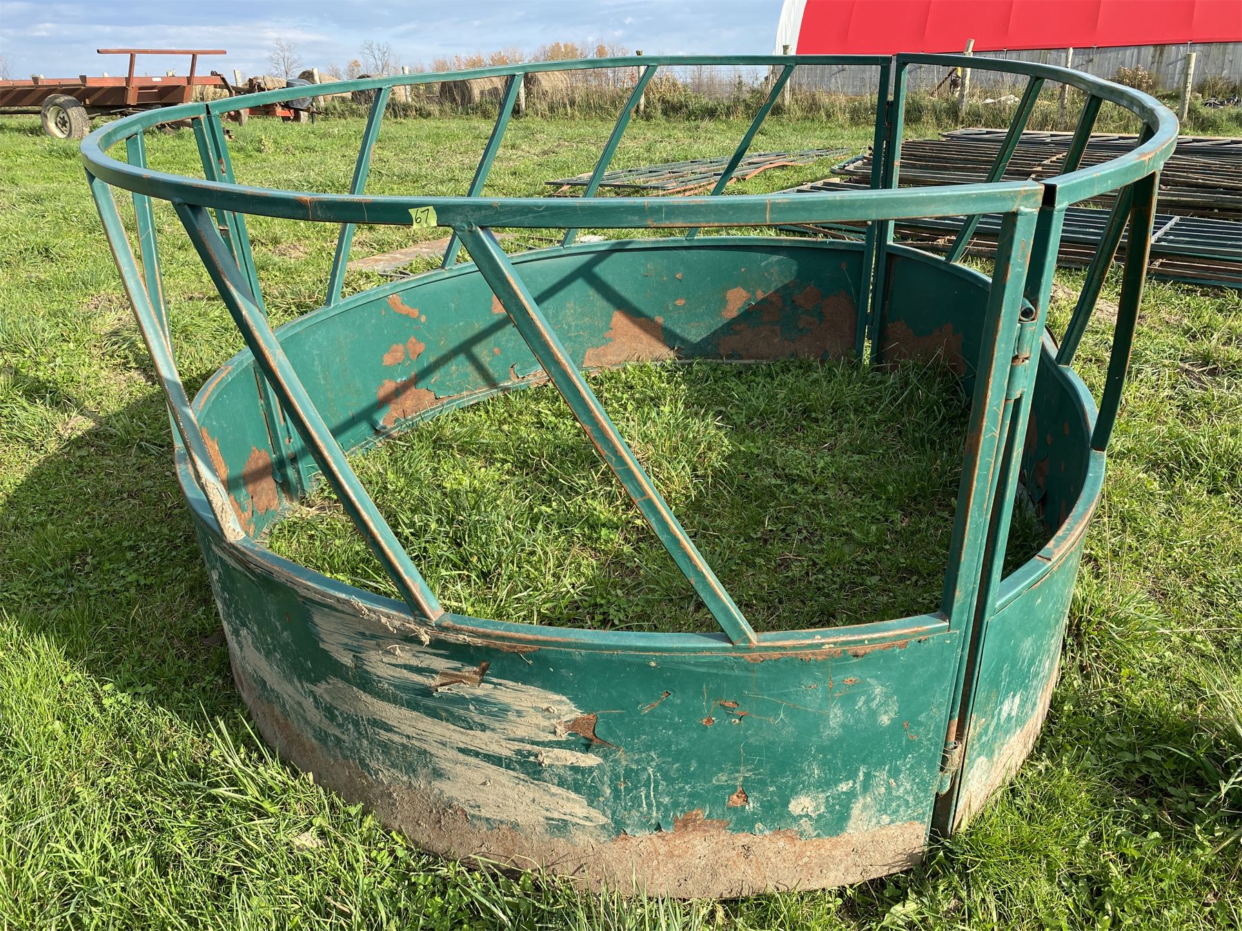 ROUND BALE FEEDER
