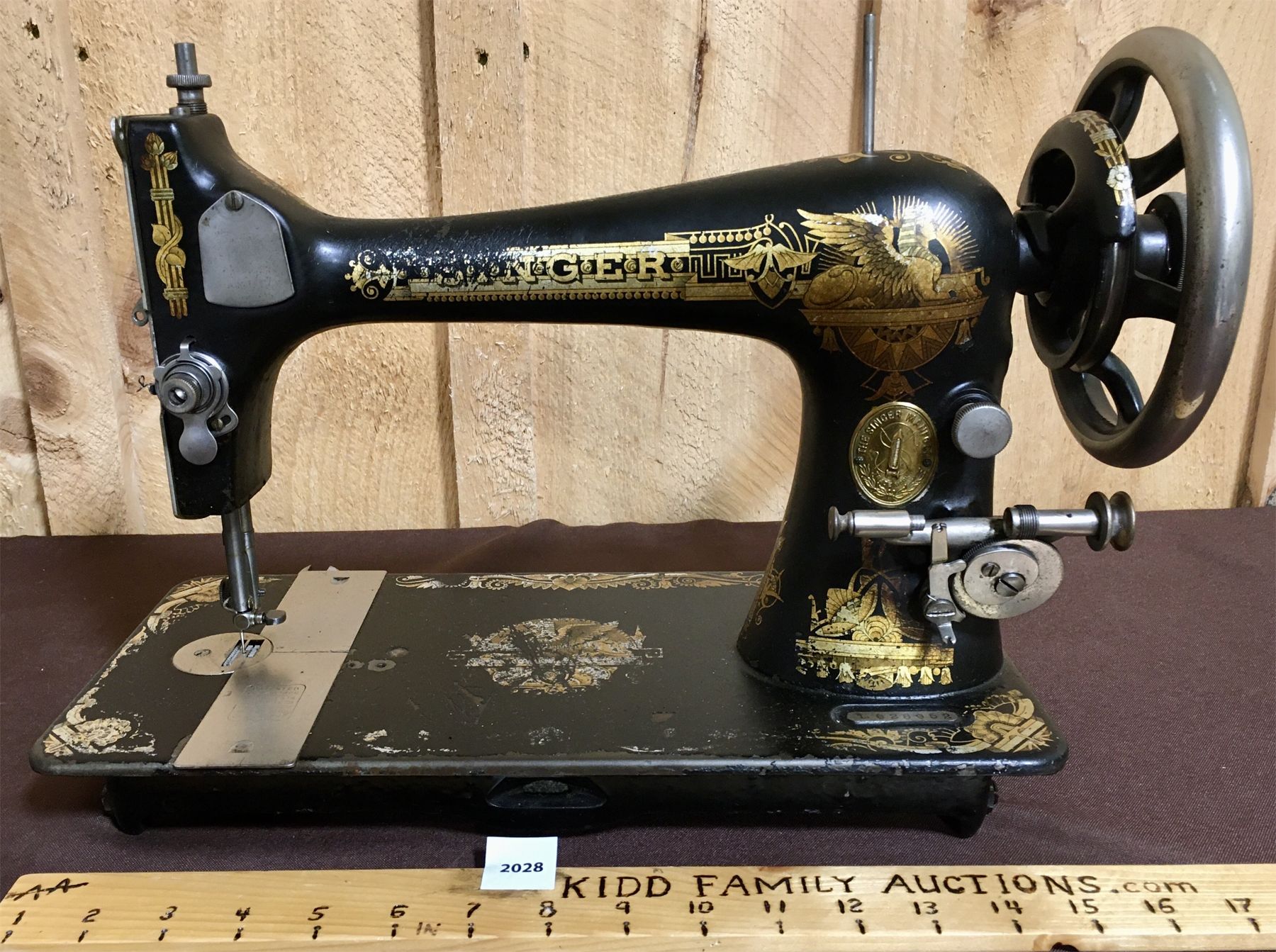 ANTIQUE SPHINX SINGER SEWING MACHINE