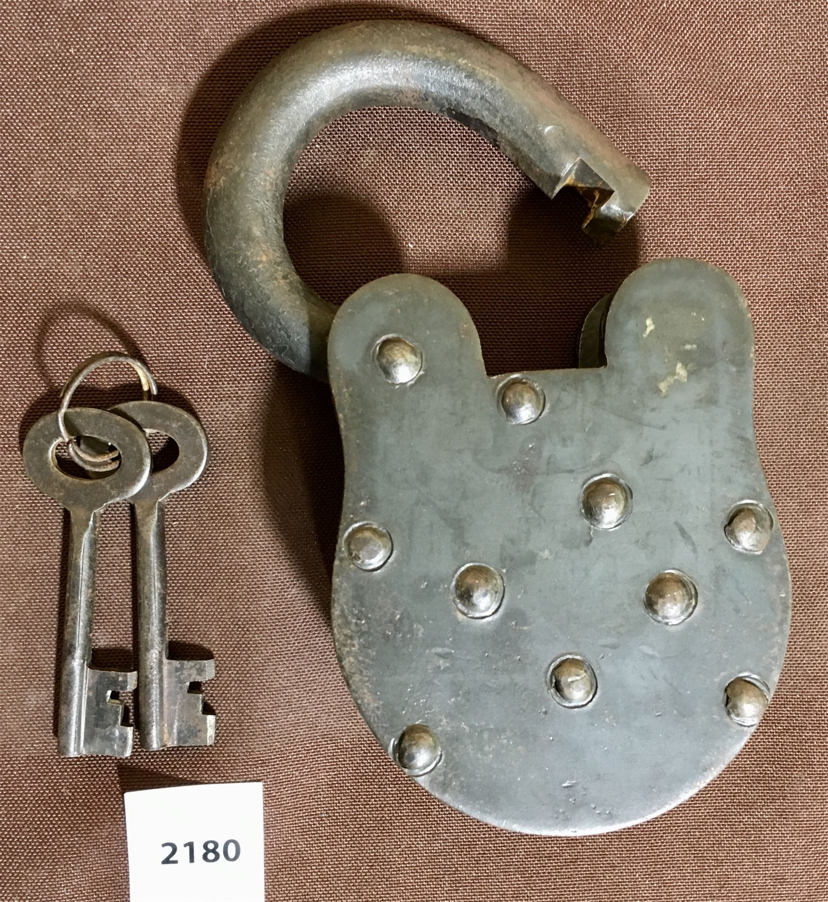 LARGE PADLOCK W/ KEYS