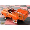 Image 6 : COLLECTIBLE A&W CHILDREN'S METAL PEDAL CAR